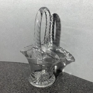 Duncan Miller Tavern Clear Glass Bride's Basket w/ Top Handle Vintage ~ 6.5"h - Picture 1 of 11