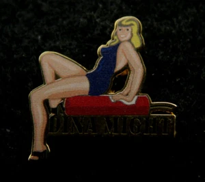 DINA MAY NOSE ART CAPPELLO BAVERO PIN UP US ARMY AIR FORCE CRAVATTA TAC B-29 BOMBARDIERE - Foto 1 di 24