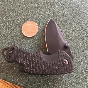 KERSHAW SHUFFLE BLACK    KNIFE KNIVES  8700 MANUAL SMALL BOTTLE OPENER EDC KNIFE - Picture 1 of 2