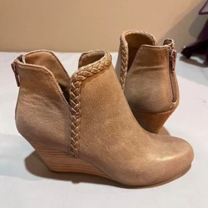 Report Womens Rosemary Closed Toe Wedge booties size 6 - Picture 1 of 6