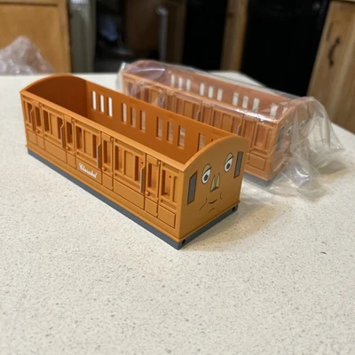 2 Lionel O /O 27 Gauge Clarabel Orange Passenger Car Shells With Face New Nice - Image 1 of 4