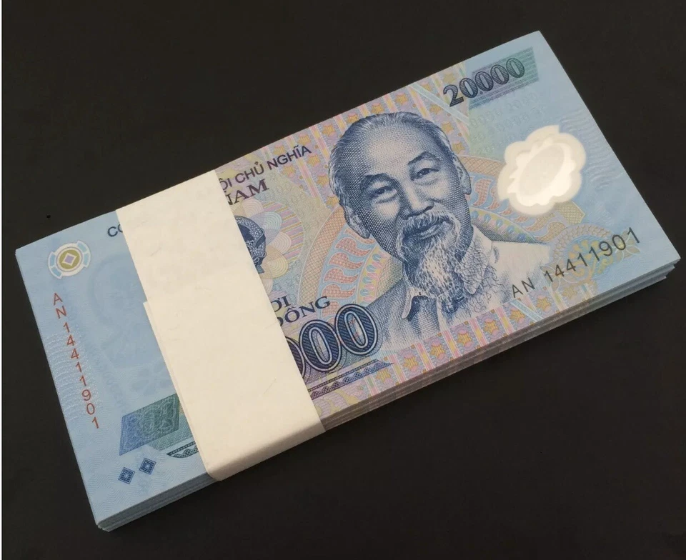 Bundle 100 notes Vietnam 20000 Dong 2015-2021 Pick 120 Polymer UNC - GEM UNC - Image 1 of 1