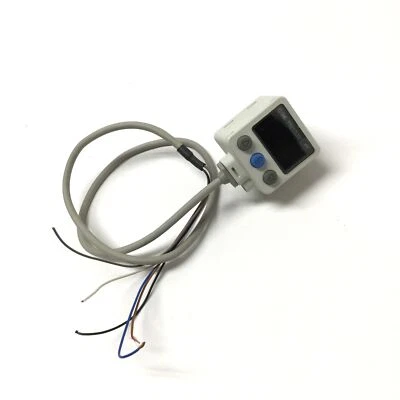 SMC ISE40A-01-R Digital Pressure Switch, -0.1 to 1.0MPa, NPN, R1/8, 12-24VDC - Image 1 of 4