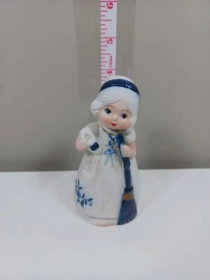 Vintage Royal Majestic Porcelain Bisque 4" Figurine Bell GIRL sweeping (A10) - Bild 1 von 4