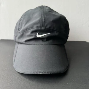 Nike Mütze Kappe Riemen hinten schwarz weiß Swoosh Logo Panel federleicht Dri Fit Herren - Bild 1 von 12