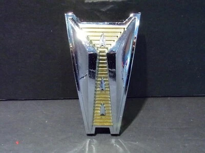 Dodge Dart Phoenix Seneca 1960 emblema OEM 1964065 Foto 1 de 4