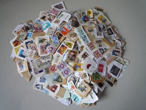 GB#2 stamps - charity kiloware mix - on paper, unsorted, - approx 400 grams - Picture 1 of 2