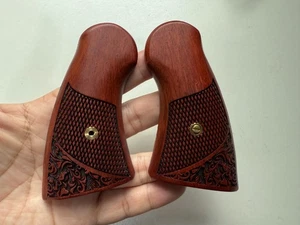 New art Grips For Colt Python grips, classic panel Checker Hard wood - Picture 1 of 7
