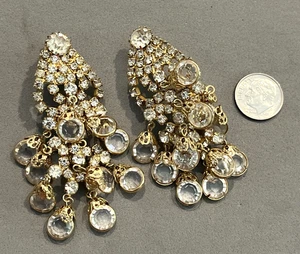 Vintage JULIANA Waterfall Chandelier Rhinestone Dangle Bezel Clip On Earrings - Picture 1 of 6