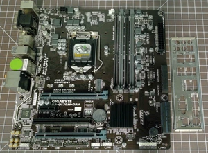 Placa madre de escritorio Gigabyte GA-Q170M-D3H LGA1151 DDR4 + placa de E/S - Imagen 1 de 2
