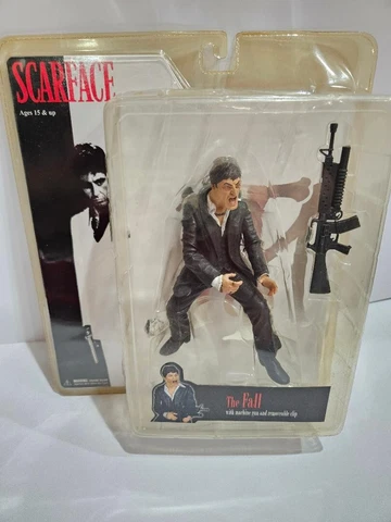 Mezco SCARFACE  The Fall Action Figure TONY MONTANA Cover