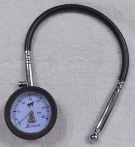 Ford Bronco 0-30 psi Chrome Tire Pressure 2" Gauge * Drake Off Road Products - Bild 1 von 3