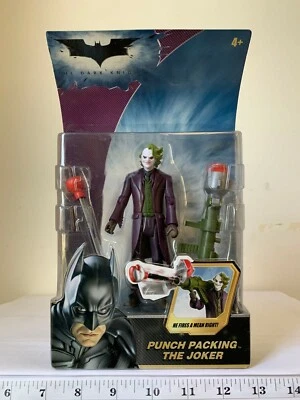 Figura de acción Batman The Dark Knight Punch Packing The Joker Foto 1 de 3