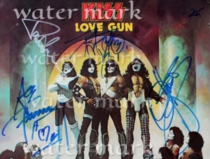 KISS BAND LOVE GUN REPRINT SIGNED PHOTO SIZE 8"X11". #1 - Picture 1 of 1