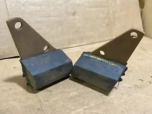 GM 569504 & 569505 Rear Engine Mount Set, 57 - 64 Olds w/ Manual Trans, Exc F85 - Picture 1 of 6