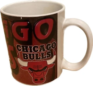 VINTAGE 1990’s NBA CHICAGO BULLS COFFEE CUP MUG LINYI - Picture 1 of 8
