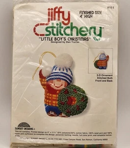 Jiffy Stitchery Kit Niño Pequeño Navidad Crewel Bordado 1980 Vintage #111 - Imagen 1 de 3