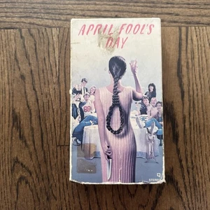April Fool's Day VHS Paramount 1986 Deborah Foreman Horror Slasher Tested - Bild 1 von 7