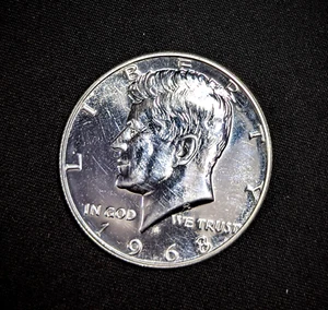 JFK 1968 medio dólar de plata redondo sin circular San Francisco - Imagen 1 de 5