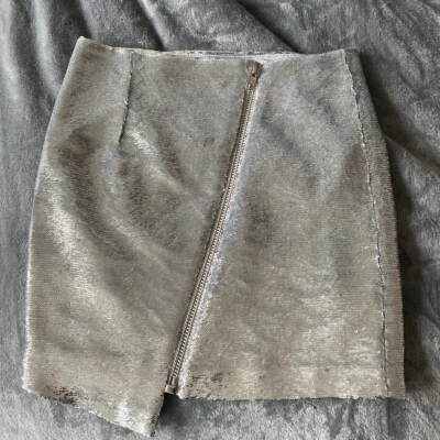 Мини-юбка ZOE KARSSEN серебристая с блестками асимметричная (XS) - Изображение 1 из 4