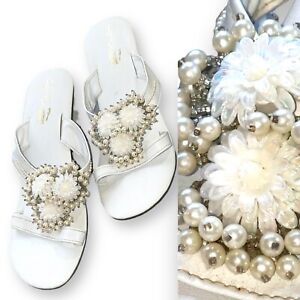 Vintage Kamaa Fashions Carlton Womens Slide Sandals Beaded Flowers White 2” Heel