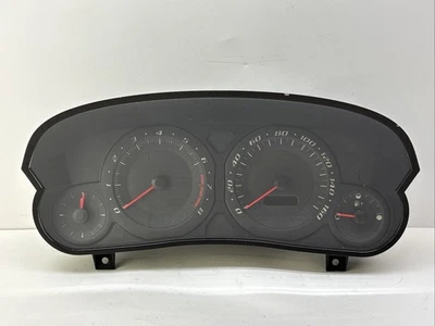 Cuadro de instrumentos velocímetro Cadillac CTS 2003 tracción trasera 3,2 L (108.983 millas) Foto 1 de 4
