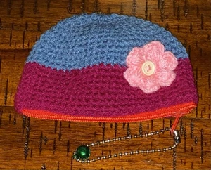 Crochet Coin Pouch Bag Zip Close Hat Shaped With Pink Flower Burgundy NEW - Picture 1 of 2