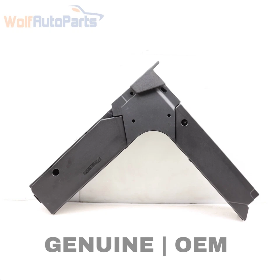 AUDI A3 SPORTBACK E-TRON 2016-2018 - Subwoofer trasero / CAJA DE BAJOS (centro) Foto 1 de 4