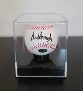 Donald Trump Signed Autographed Baseball United States President w/ Hologram COA - Picture 1 of 8