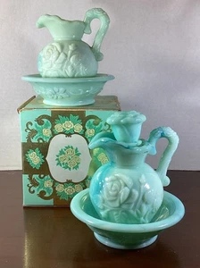 2 Vintage 70er Jadeit grüne Rose Mini viktorianische Schüssel & Krug 6 Unzen Avon Dekanter - Bild 1 von 24