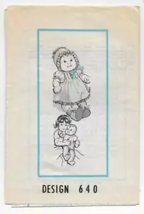 Vintage per corrispondenza modello da cucire 640 BABY DOLL & VESTITI 18" non tagliato - Foto 1 di 3
