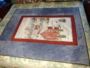 Beautiful Christmas Winter Throw/Wall hanging/Cotton/Bamboo batting/ Custom made - Picture 1 of 9