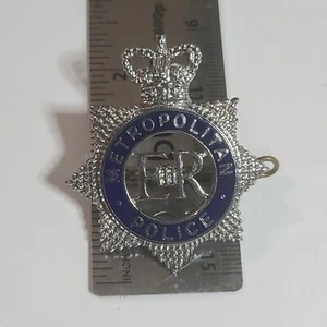 EIIR Metropolitan Police Senior Officer's Enameled Cap Badge - Queen's Crown - Picture 1 of 3