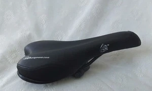 Vintage Black Mongoose Kevlite Sided Drop Nose BMX Race Bike Seat - Picture 1 of 6