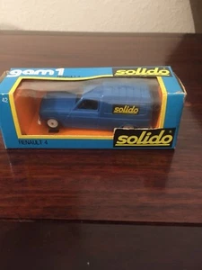 SOLIDO Renault 4 Delivery Van Truck Die-Cast - Picture 1 of 6