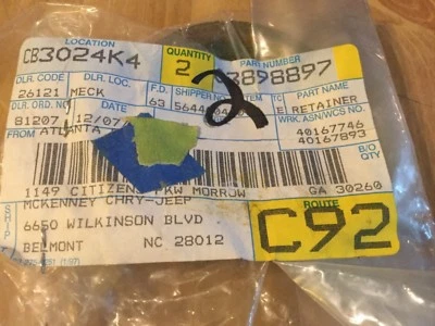 Un (1) retenedor brazo control trasero Chrysler 03898897 Foto 1 de 3