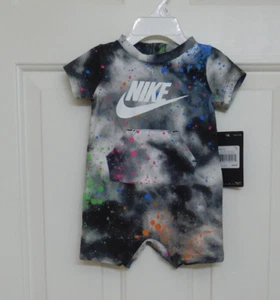 Neu mit Etikett Nike Shorts Strampler mit Farbspritzern Größe 3 Monate - Bild 1 von 1