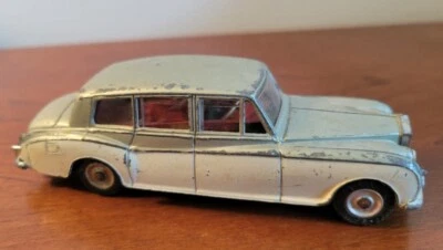 VINTAGE DINKY TOYS ROLLS ROYCE PHANTOM V 198 MECCANO DIECAST METAL MODEL TOY CAR - Image 1 of 4