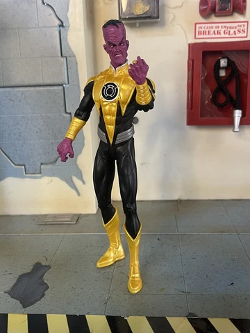 DC Direct Green Lantern Series 3 Sinestro Yellow Lantern LOOSE Great Condition Cover