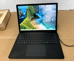 Microsoft Surface Laptop 3 with Intel Core i7 10th Gen, 16GB 512 SSD, Win 11 Pro - Afbeelding 1 van 12