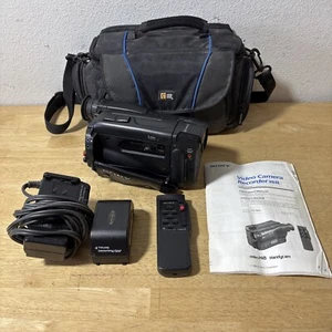 Sony Handycam CCD-TR400 Hi-8 Analog Camcorder UNTESTED READ - Picture 1 of 8
