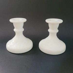 Pair of Vintage Milk Glass Taper Candle Holders Grapes on Vine 4.5" - Picture 1 of 12