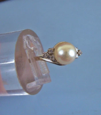 Stunning Estate 18k White Gold 9.3mm Akoya Pearl & Diamond Ring Size 6.5 - Image 1 of 4