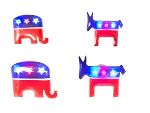 2 PIEZAS Sombrero Iluminado Alfileres de Solapa Coleccionables Republicano O Demócrata Logotipo Magnético EE. UU. - Imagen 1 de 5