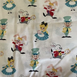White Disney ALICE & FRIENDS FABRIC 100% COTTON Springs 2020 #CP69220 - Bild 1 von 3