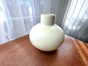 Bella Vase Hand Made Steinborn & Gruen, California Pottery cream to yellow 63/4" - Picture 1 of 8