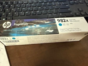 HP 982X High Yield Cyan Original PageWide T0B27A Neu Versiegelte Verpackung. Mai 2023 - Bild 1 von 1
