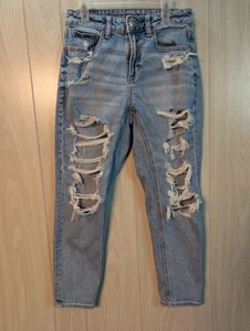 American Eagle Stretch Mom Straight Jean Distressed Light Wash Womens Sz 2 Short - Picture 1 of 13