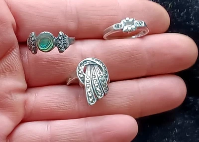 Lotto vintage di 3 argento sterling 925 con strass, conchiglia, marcasiti - Immagine 1 di 4