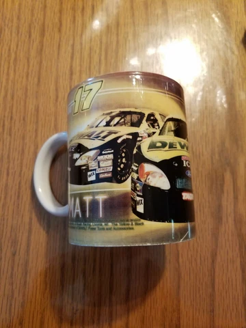 MATT KENSETH #17 NASCAR Dewalt RACING CERAMIC MUG CUP Cover